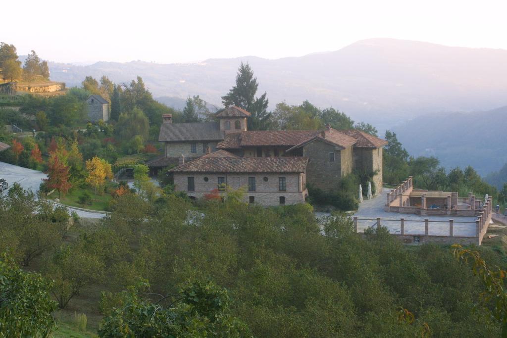 Castel Martino Villa Cortemilia Екстериор снимка