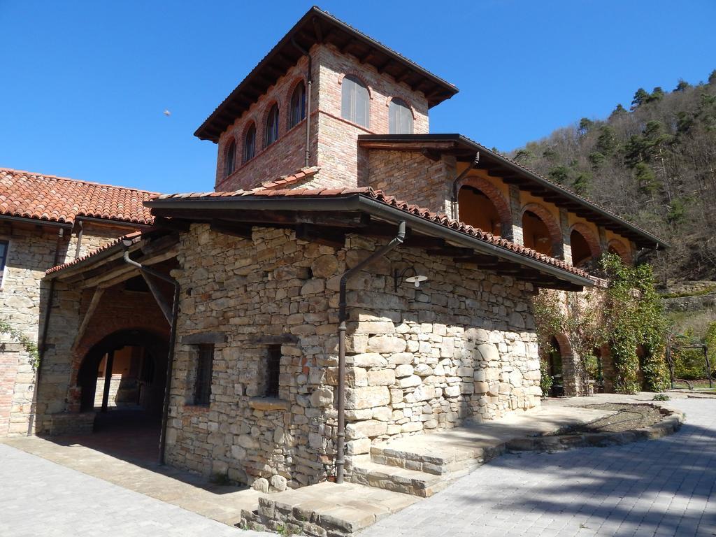 Castel Martino Villa Cortemilia Екстериор снимка